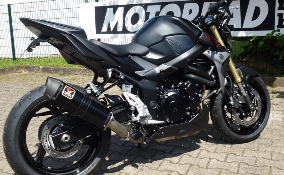 Umbgebautes Motorrad Suzuki GSR 750 Bild 1: Umbgebautes Motorrad Suzuki GSR 750