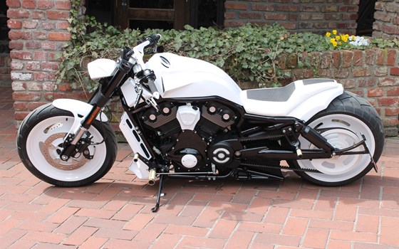 Umgebautes Motorrad Harley-Davidson Night Rod Special VRSCDX von X-Trem Custombikes - Bild 1 Umgebautes Motorrad Harley-Davidson Night Rod Special VRSCDX von X-Trem Custombikes - Bild 1