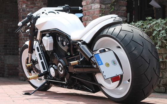 Umgebautes Motorrad Harley-Davidson Night Rod Special VRSCDX von X-Trem Custombikes - Bild 13 Umgebautes Motorrad Harley-Davidson Night Rod Special VRSCDX von X-Trem Custombikes - Bild 13