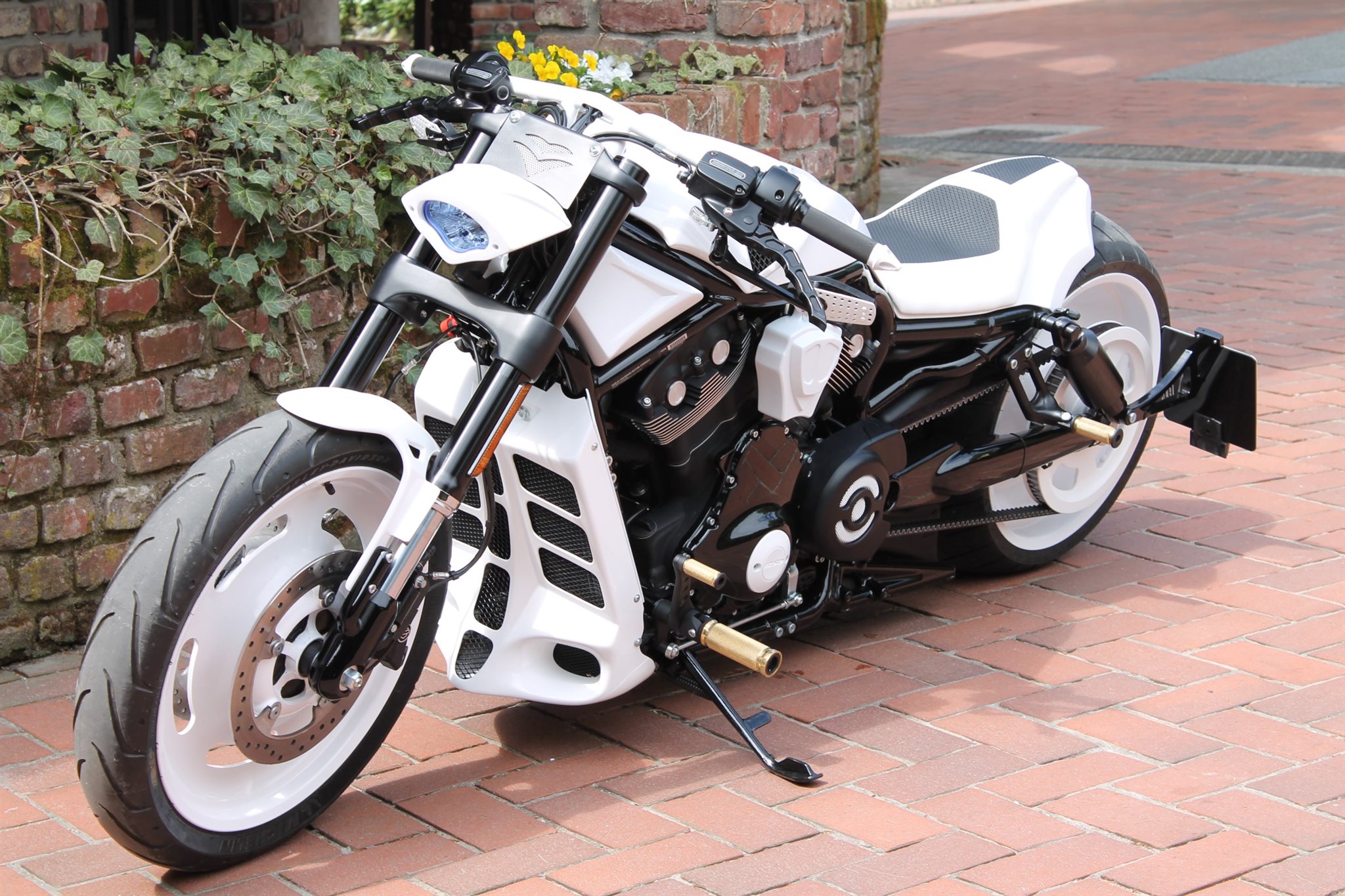 Umgebautes Motorrad Harley Davidson Night Rod Special Vrscdx Von X Trem Custombikes 1000ps De