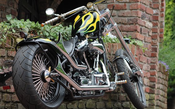 Umgebautes Motorrad Harley-Davidson Custom Bike von X-Trem Custombikes - Bild 2 Umgebautes Motorrad Harley-Davidson Custom Bike von X-Trem Custombikes - Bild 2