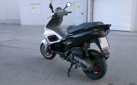 Umgebautes Motorrad Gilera Runner 125 FX von Chumi - Bild 5 Umgebautes Motorrad Gilera Runner 125 FX von Chumi - Bild 5