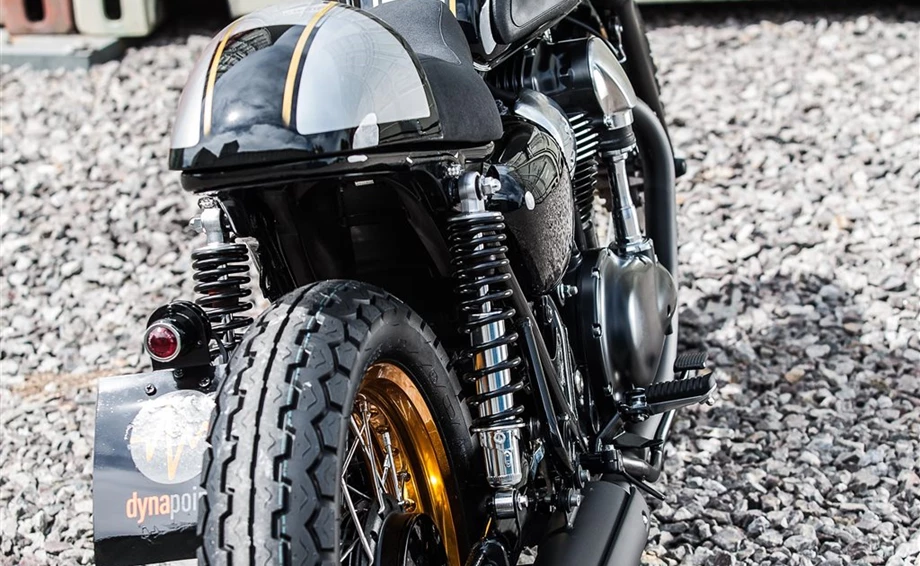 Umbgebautes Motorrad Kawasaki W800 Bild 6: Umbgebautes Motorrad Kawasaki W800