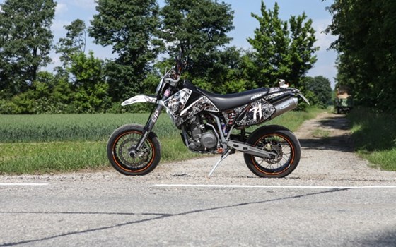 Umgebautes Motorrad KTM 660 SMC von incu - Bild 3 Umgebautes Motorrad KTM 660 SMC von incu - Bild 3