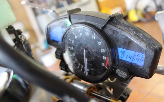 Umgebautes Motorrad Yamaha R1 von huz85 - Bild 8