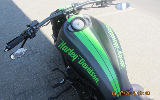 Umgebautes Motorrad Harley-Davidson Night Rod Special VRSCDX von X-Trem Custombikes - Bild 7 Umgebautes Motorrad Harley-Davidson Night Rod Special VRSCDX von X-Trem Custombikes - Bild 7
