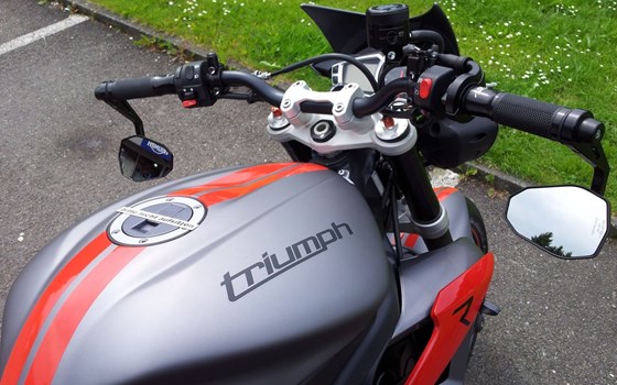 Umgebautes Motorrad Triumph Street Triple 675 R von Motorradhaus Löhmer GmbH - Bild 8 Umgebautes Motorrad Triumph Street Triple 675 R von Motorradhaus Löhmer GmbH - Bild 8