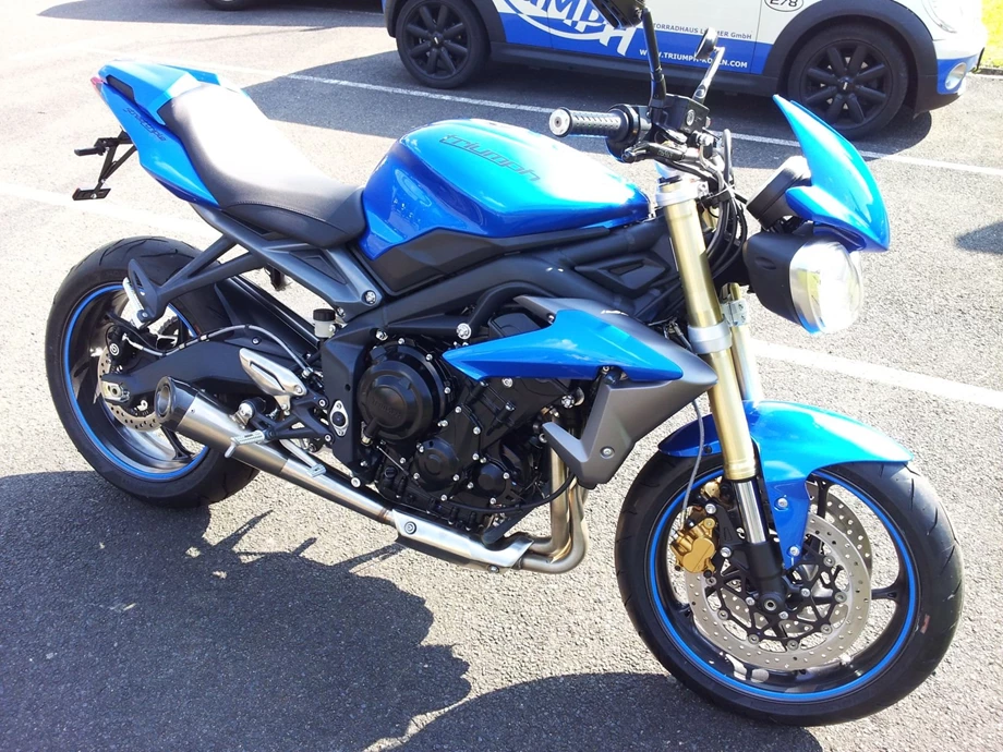 Umbgebautes Motorrad Triumph Street Triple Bild 1: Umbgebautes Motorrad Triumph Street Triple
