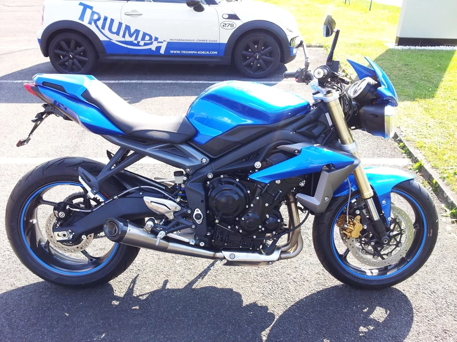 Umbgebautes Motorrad Triumph Street Triple Bild 2: Umbgebautes Motorrad Triumph Street Triple