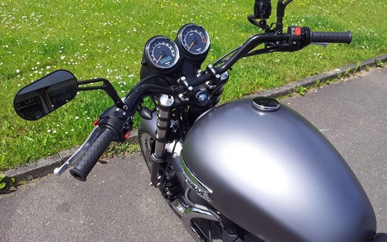 Umgebautes Motorrad Triumph Bonneville SE von Motorradhaus Löhmer GmbH - Bild 9 Umgebautes Motorrad Triumph Bonneville SE von Motorradhaus Löhmer GmbH - Bild 9