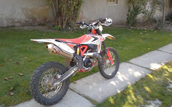 Umgebautes Motorrad Beta RR 300 2T von pushthelimits1 - Bild 1 Umgebautes Motorrad Beta RR 300 2T von pushthelimits1 - Bild 1
