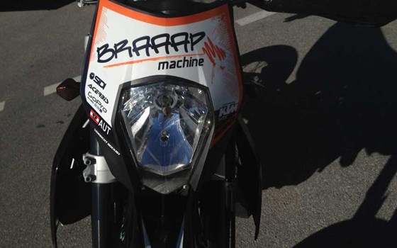 Umgebautes Motorrad KTM 690 SMC von thoffy - Bild 4 Umgebautes Motorrad KTM 690 SMC von thoffy - Bild 4