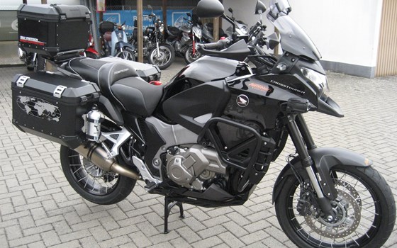 Umgebautes Motorrad Honda VFR1200X Crosstourer von Honda Semmler GbR - Bild 1 Umgebautes Motorrad Honda VFR1200X Crosstourer von Honda Semmler GbR - Bild 1