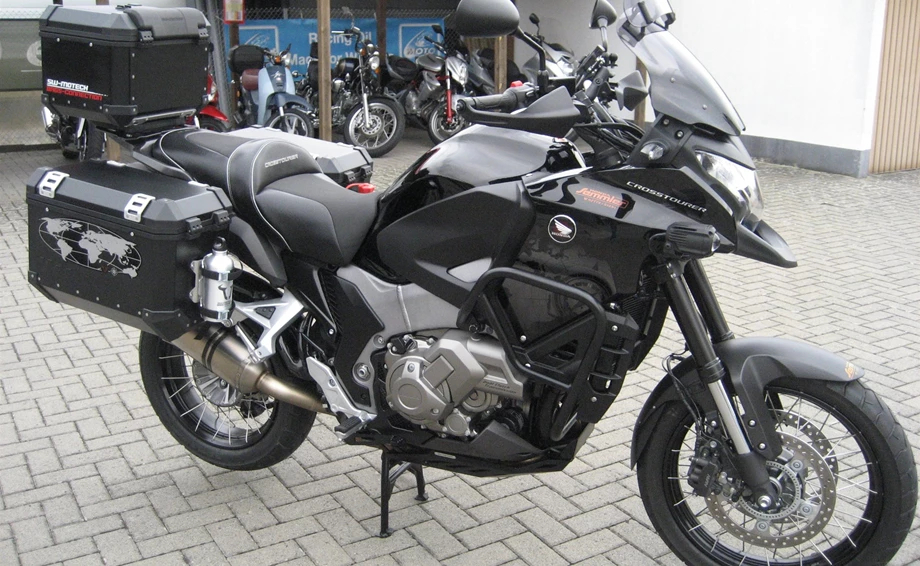 Umbgebautes Motorrad Honda VFR1200X Crosstourer Bild 1: Umbgebautes Motorrad Honda VFR1200X Crosstourer