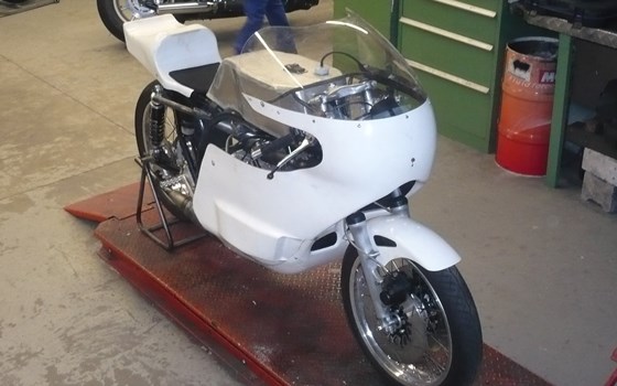 Umgebautes Motorrad Suzuki GT 750 von Reimo-Reinhard Motorrad GmbH - Bild 3 Umgebautes Motorrad Suzuki GT 750 von Reimo-Reinhard Motorrad GmbH - Bild 3