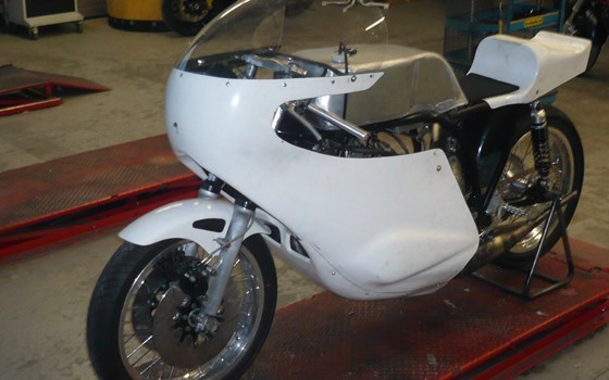 Umgebautes Motorrad Suzuki GT 750 von Reimo-Reinhard Motorrad GmbH - Bild 4 Umgebautes Motorrad Suzuki GT 750 von Reimo-Reinhard Motorrad GmbH - Bild 4
