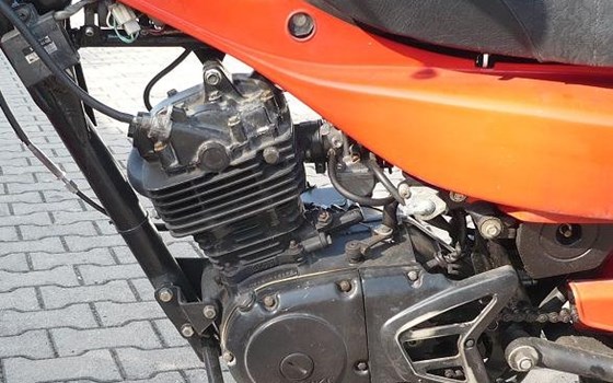 Umgebautes Motorrad Suzuki RV 125 von Reimo-Reinhard Motorrad GmbH - Bild 1 Umgebautes Motorrad Suzuki RV 125 von Reimo-Reinhard Motorrad GmbH - Bild 1