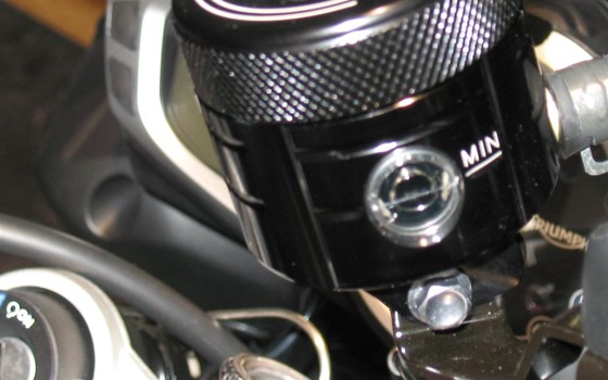 Umgebautes Motorrad Triumph Street Triple 675 R von Becker-Tiemann Motorrad GmbH & Co. KG - Bild 2 Umgebautes Motorrad Triumph Street Triple 675 R von Becker-Tiemann Motorrad GmbH & Co. KG - Bild 2