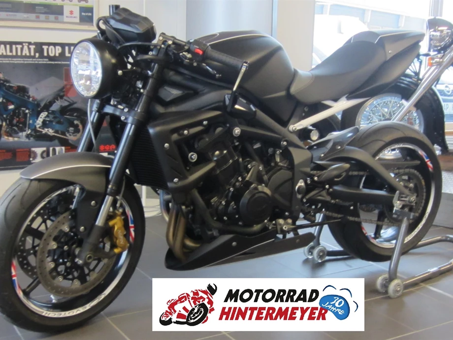 Umbgebautes Motorrad Triumph Street Triple 675 R Bild 1: Umbgebautes Motorrad Triumph Street Triple 675 R