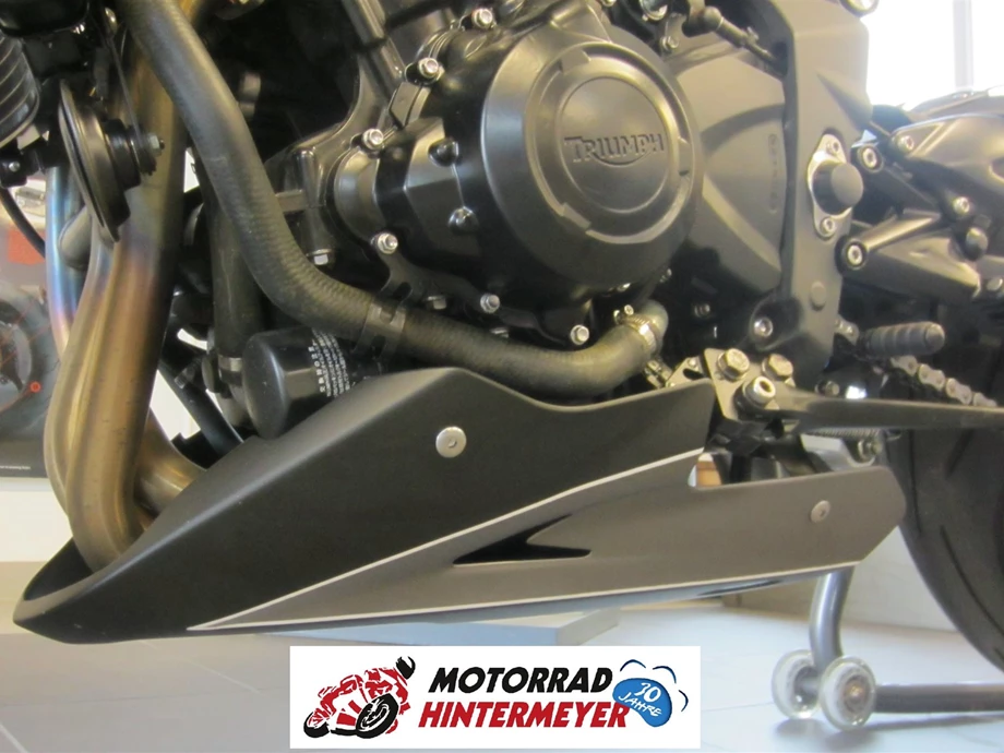Umbgebautes Motorrad Triumph Street Triple 675 R Bild 4: Umbgebautes Motorrad Triumph Street Triple 675 R
