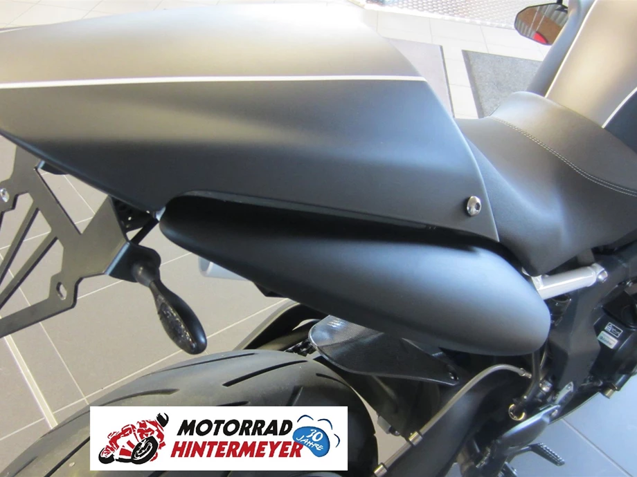 Umbgebautes Motorrad Triumph Street Triple 675 R Bild 5: Umbgebautes Motorrad Triumph Street Triple 675 R