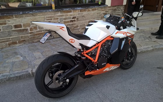 Umgebautes Motorrad KTM 1190 RC8 R von markbika - Bild 4 Umgebautes Motorrad KTM 1190 RC8 R von markbika - Bild 4