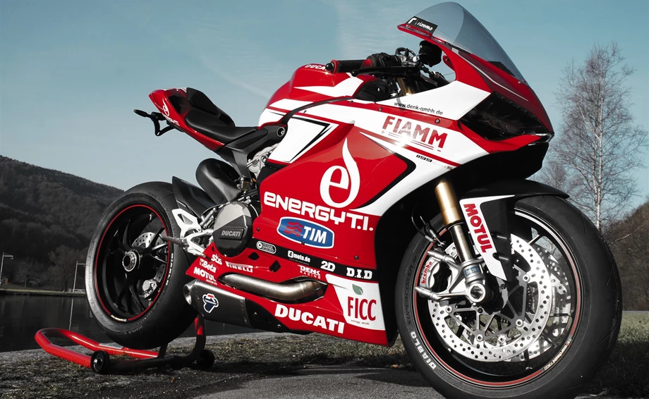 Umbgebautes Motorrad Ducati 1199 Panigale S Bild 4: Umbgebautes Motorrad Ducati 1199 Panigale S