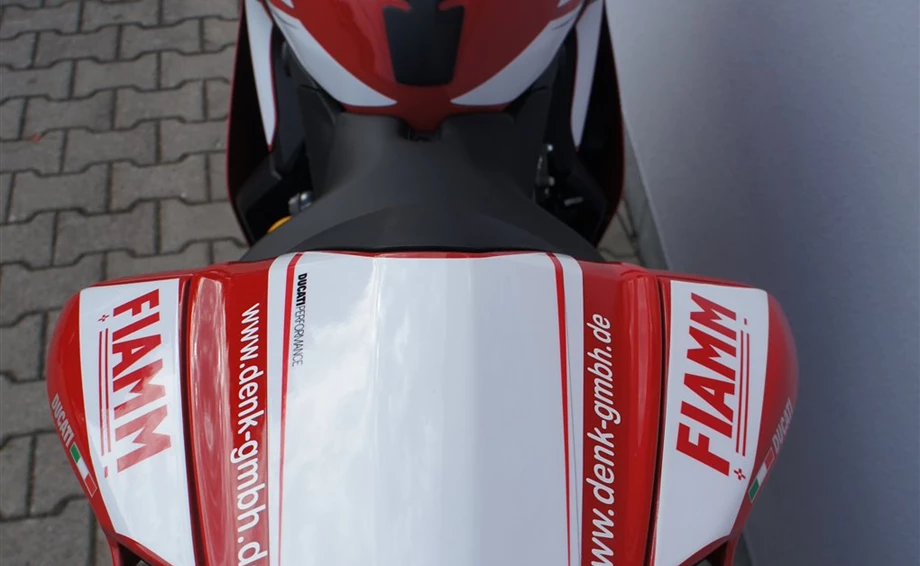 Umbgebautes Motorrad Ducati 1199 Panigale S Bild 8: Umbgebautes Motorrad Ducati 1199 Panigale S