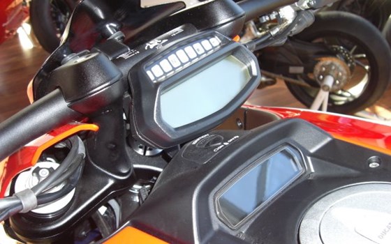 Umgebautes Motorrad Ducati Diavel 1200 von Braunbart Heribert Kilian GmbH - DUCATI SALZBURG - Bild 10 Umgebautes Motorrad Ducati Diavel 1200 von Braunbart Heribert Kilian GmbH - DUCATI SALZBURG - Bild 10