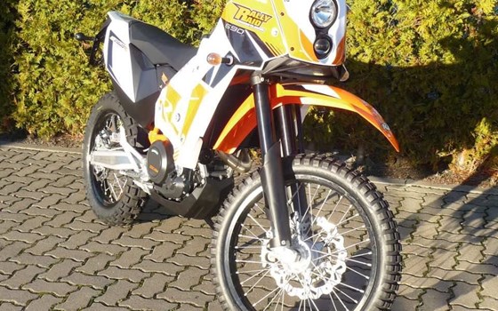 Umgebautes Motorrad KTM 690 Enduro R von Bräuer Motorradsport KG - Bild 5 Umgebautes Motorrad KTM 690 Enduro R von Bräuer Motorradsport KG - Bild 5