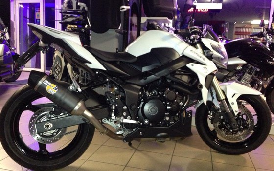 Umgebautes Motorrad Suzuki GSR 750 von Team Stadler GmbH - Bild 1 Umgebautes Motorrad Suzuki GSR 750 von Team Stadler GmbH - Bild 1