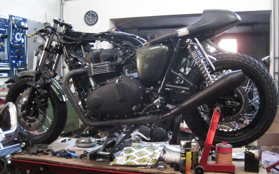 Umgebautes Motorrad Triumph Thruxton von MSR Einspurfahrzeuge Machleb-Staiber-Renz GbR - Bild 1 Umgebautes Motorrad Triumph Thruxton von MSR Einspurfahrzeuge Machleb-Staiber-Renz GbR - Bild 1