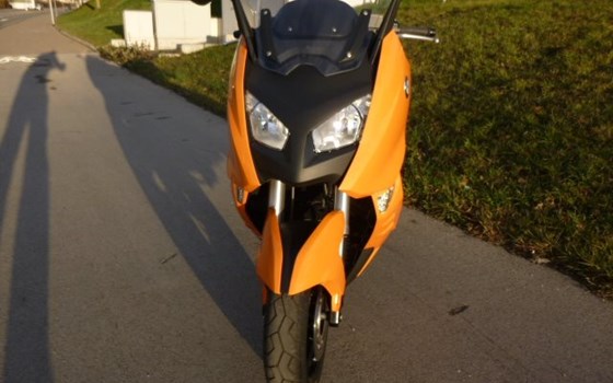 Umgebautes Motorrad BMW C 600 Sport von Motorradsport Feil GmbH - Bild 3 Umgebautes Motorrad BMW C 600 Sport von Motorradsport Feil GmbH - Bild 3