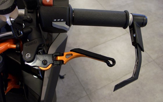 Umgebautes Motorrad KTM 1290 Super Duke R von Zweirad Graß - Bild 4 Umgebautes Motorrad KTM 1290 Super Duke R von Zweirad Graß - Bild 4