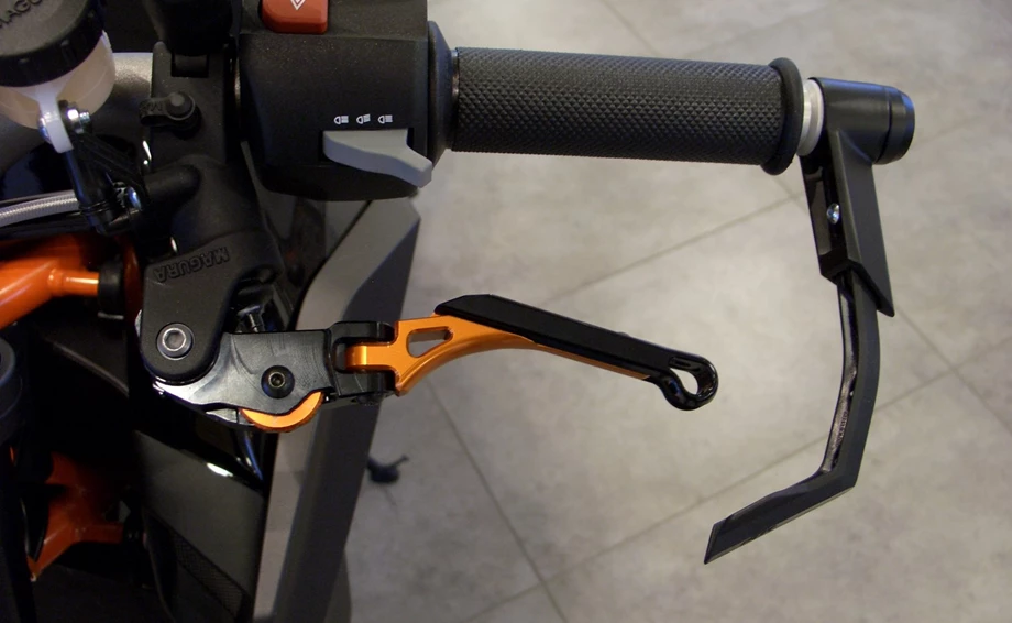 Umbgebautes Motorrad KTM 1290 Super Duke R Bild 4: Umbgebautes Motorrad KTM 1290 Super Duke R