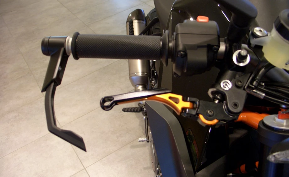 Umbgebautes Motorrad KTM 1290 Super Duke R Bild 5: Umbgebautes Motorrad KTM 1290 Super Duke R