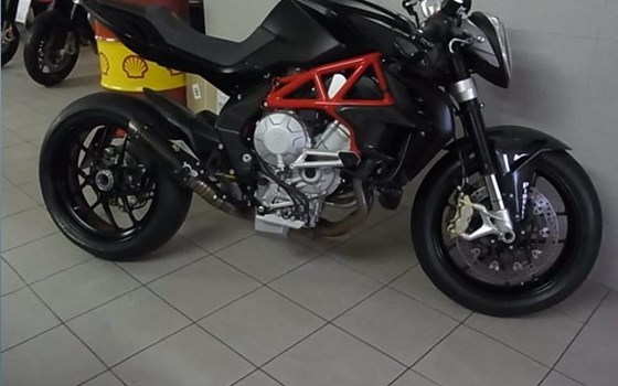 Umgebautes Motorrad MV Agusta Brutale 800 von A.T.T.-Tiedemann-Motorräder e.Kfm - Bild 5 Umgebautes Motorrad MV Agusta Brutale 800 von A.T.T.-Tiedemann-Motorräder e.Kfm - Bild 5