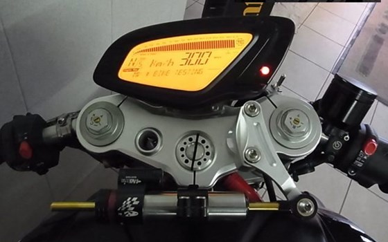 Umgebautes Motorrad MV Agusta Brutale 800 von A.T.T.-Tiedemann-Motorräder e.Kfm - Bild 6 Umgebautes Motorrad MV Agusta Brutale 800 von A.T.T.-Tiedemann-Motorräder e.Kfm - Bild 6