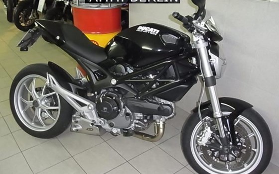 Umgebautes Motorrad Ducati Monster 1100 von A.T.T.-Tiedemann-Motorräder e.Kfm - Bild 5