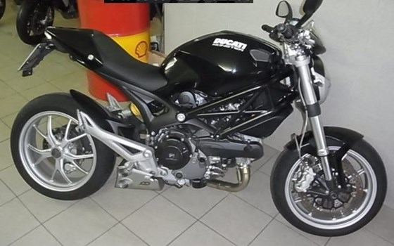 Umgebautes Motorrad Ducati Monster 1100 von A.T.T.-Tiedemann-Motorräder e.Kfm - Bild 7