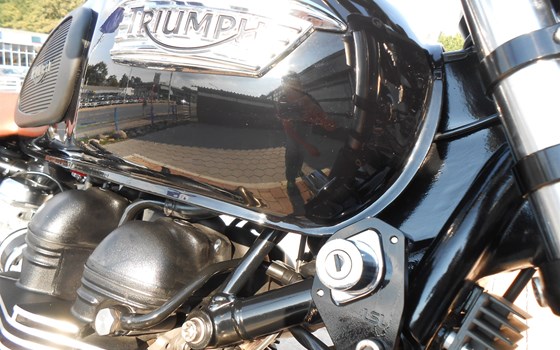 Umgebautes Motorrad Triumph Scrambler von Triumph Service Hamburg Nord - Bild 8