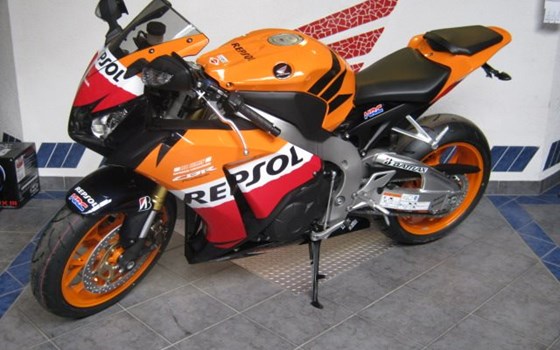 Umgebautes Motorrad Honda CBR1000RR Fireblade von Motorrad Kreiselmeyer GmbH - Bild 7 Umgebautes Motorrad Honda CBR1000RR Fireblade von Motorrad Kreiselmeyer GmbH - Bild 7