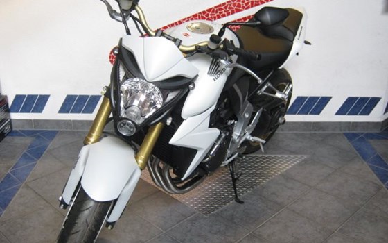 Umgebautes Motorrad Honda CB 1000 R von Motorrad Kreiselmeyer GmbH - Bild 7 Umgebautes Motorrad Honda CB 1000 R von Motorrad Kreiselmeyer GmbH - Bild 7