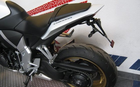 Umgebautes Motorrad Honda CB 1000 R von Motorrad Kreiselmeyer GmbH - Bild 9 Umgebautes Motorrad Honda CB 1000 R von Motorrad Kreiselmeyer GmbH - Bild 9