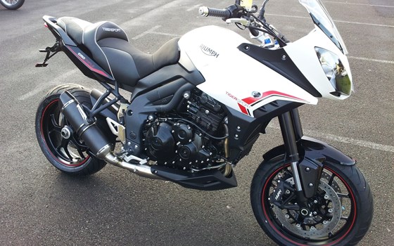 Umgebautes Motorrad Triumph Tiger Sport 1050 von Motorradhaus Löhmer GmbH - Bild 1 Umgebautes Motorrad Triumph Tiger Sport 1050 von Motorradhaus Löhmer GmbH - Bild 1