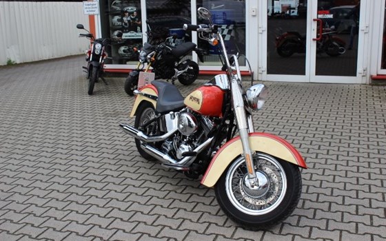 Umgebautes Motorrad Harley-Davidson Softail Heritage Classic FLSTC von Auto-und Motorradhaus Bürstadt GmbH - Bild 6 Umgebautes Motorrad Harley-Davidson Softail Heritage Classic FLSTC von Auto-und Motorradhaus Bürstadt GmbH - Bild 6