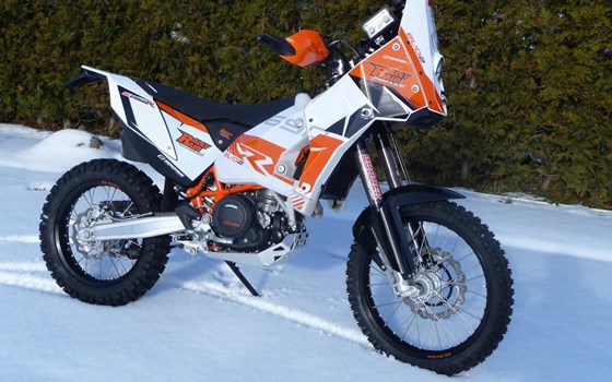 Umgebautes Motorrad KTM 690 Enduro R von Bräuer Motorradsport KG - Bild 1 Umgebautes Motorrad KTM 690 Enduro R von Bräuer Motorradsport KG - Bild 1