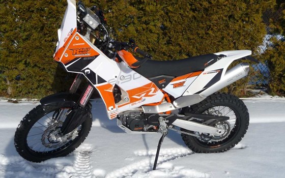 Umgebautes Motorrad KTM 690 Enduro R von Bräuer Motorradsport KG - Bild 7 Umgebautes Motorrad KTM 690 Enduro R von Bräuer Motorradsport KG - Bild 7