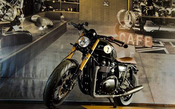 Umgebautes Motorrad Triumph Bonneville von Zweiradparadies Denk GmbH & Co. KG - Bild 3 Umgebautes Motorrad Triumph Bonneville von Zweiradparadies Denk GmbH & Co. KG - Bild 3