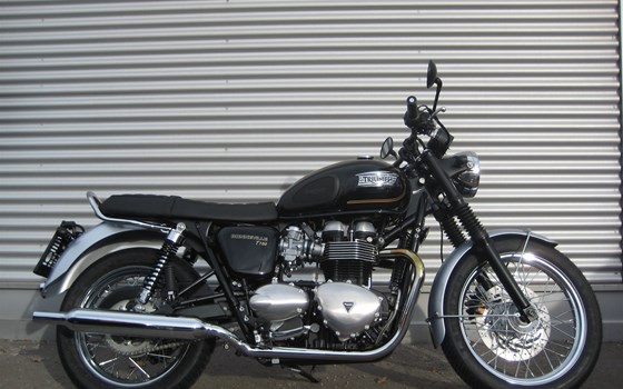 Umgebautes Motorrad Triumph Bonneville T100 von IL MOTO  Motorradhandel und Reparaturwerkstätte GesmbH - Bild 1 Umgebautes Motorrad Triumph Bonneville T100 von IL MOTO  Motorradhandel und Reparaturwerkstätte GesmbH - Bild 1